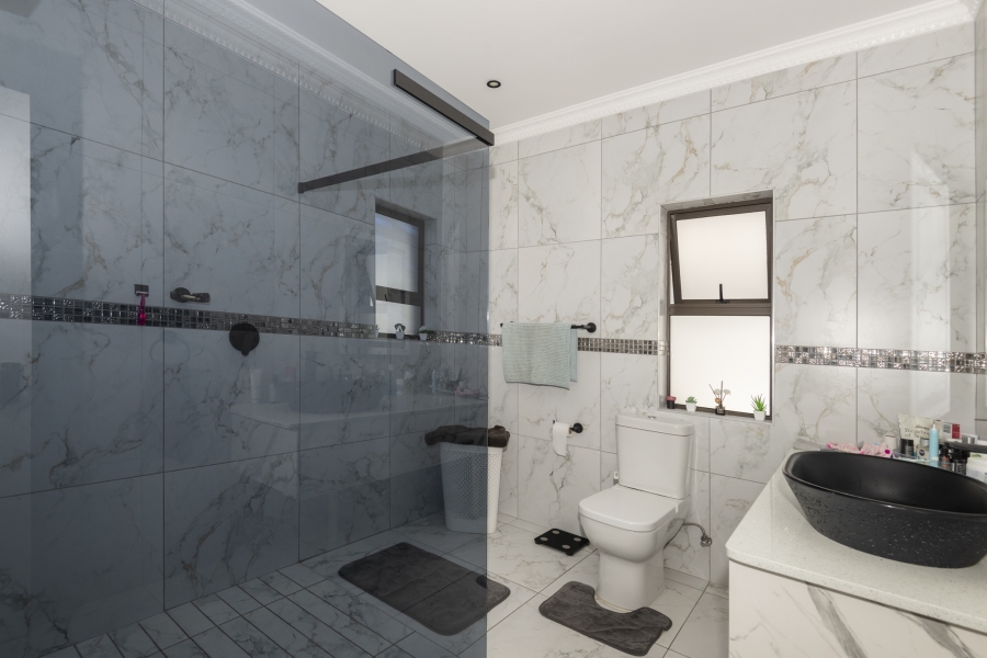 3 Bedroom Property for Sale in Country Club Western Cape